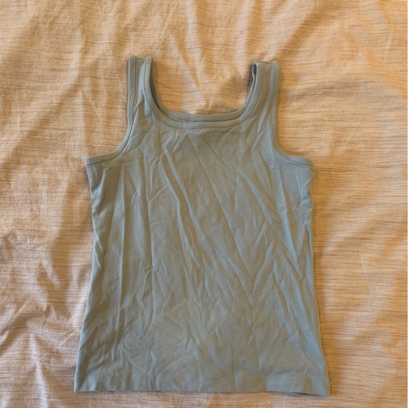Old Navy blue square neck tank, never worn, great condition, soft - Picture 2 of 2